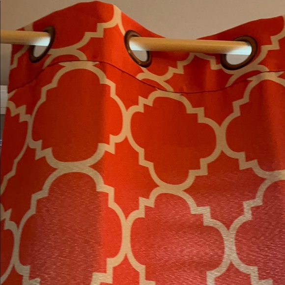 SET OF 2 CURTAINS - Picture 2 of 3